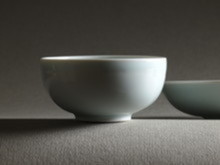 Tazza e piattino in porcellana celadon: Jingedezhen Cina, novembre 2014